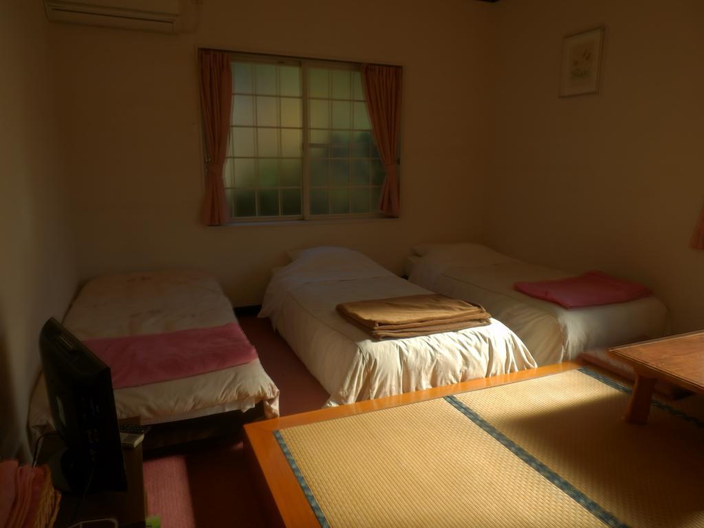 ホテル ペンションイズミ 伊豆市 エクステリア 写真