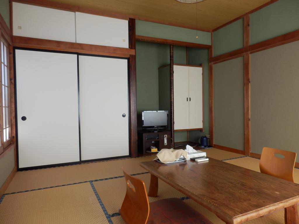 ホテル ペンションイズミ 伊豆市 エクステリア 写真