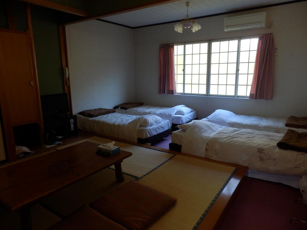ホテル ペンションイズミ 伊豆市 エクステリア 写真