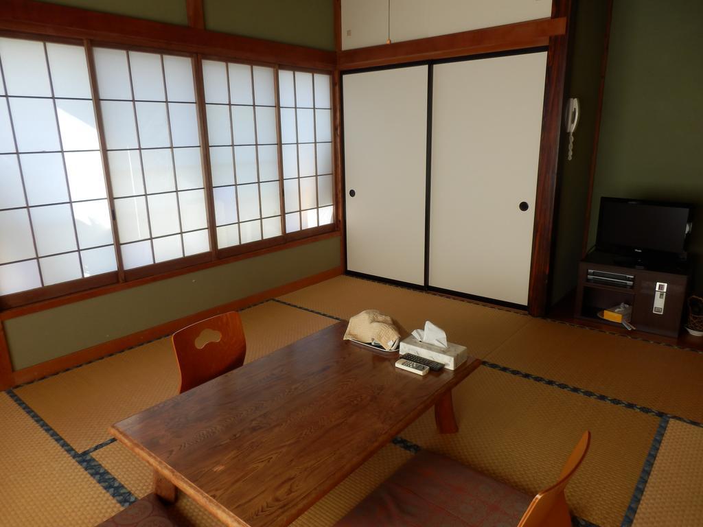 ホテル ペンションイズミ 伊豆市 エクステリア 写真